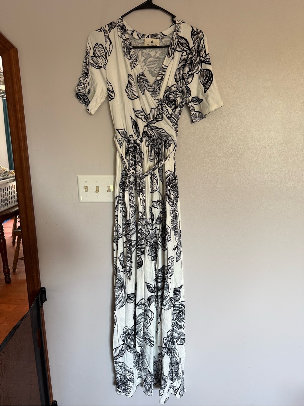 Maxi Dress in White with Black Floral Print